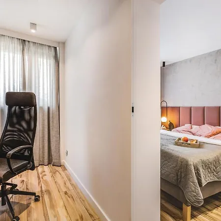 Stylowa Oaza W Sercu Miasta Daire